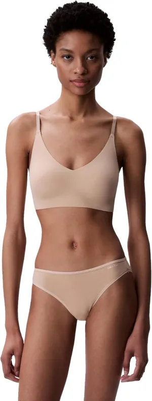 Calvin Klein Women's Invisibles Comfort Seamless Lightly Lined V Neck Bralette Bra