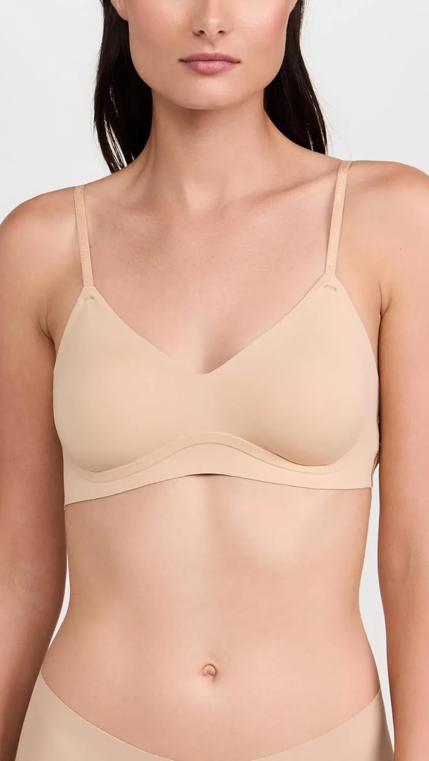 Calvin Klein Women's Invisibles Gel Wire Lightly Lined Bralette
