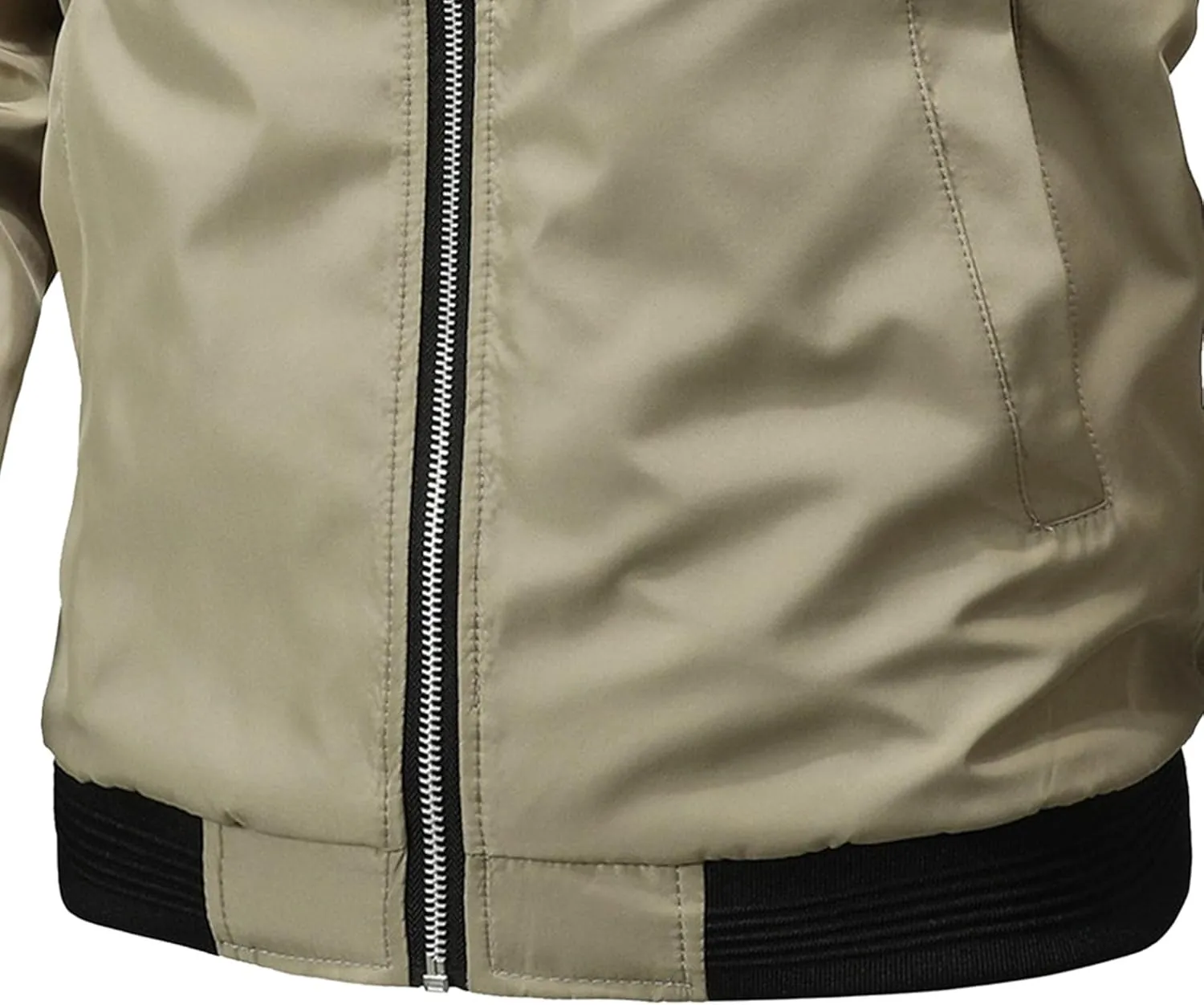 Men's Lightweight Jackets with Pockets Casual Spring Fall Windbreaker Windproof Zip Up Jacket Fashion Coats