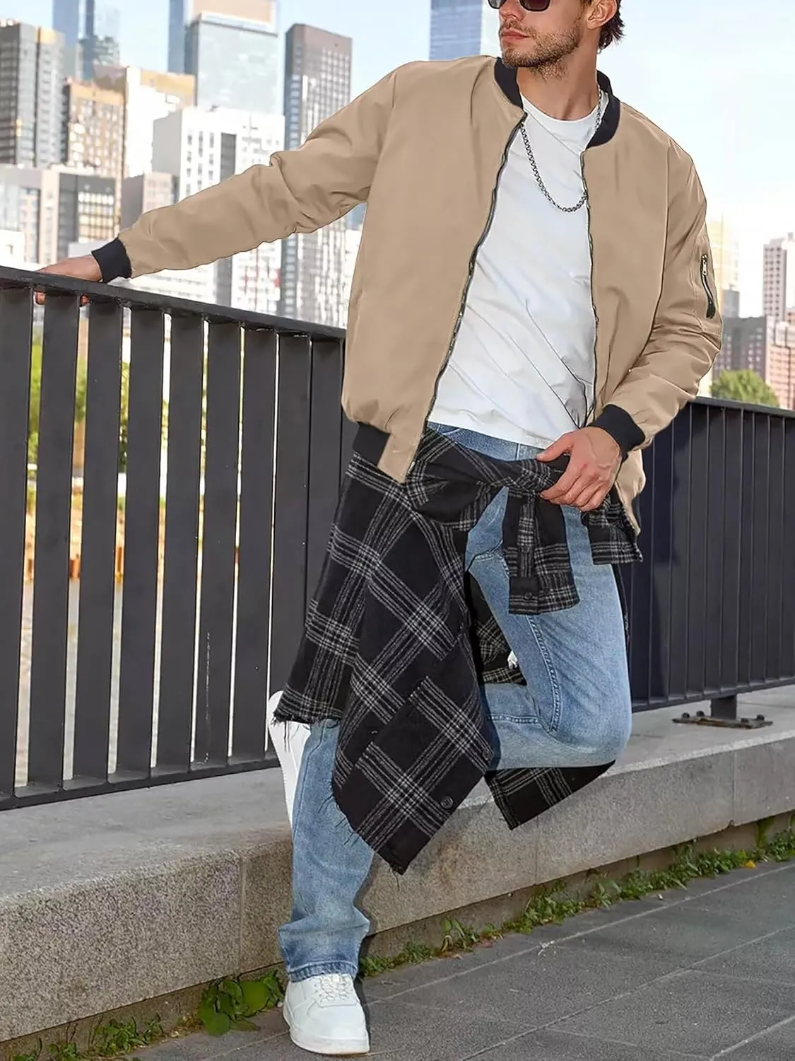 Men's Windbreaker Bomber Jackets Lightweight Water-Resistant Windproof Spring Fall Winter Stylish Jackets