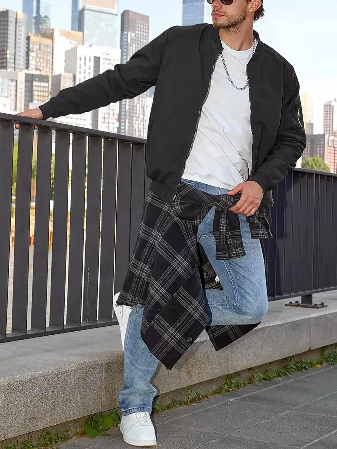 Men's Windbreaker Bomber Jackets Lightweight Water-Resistant Windproof Spring Fall Winter Stylish Jackets