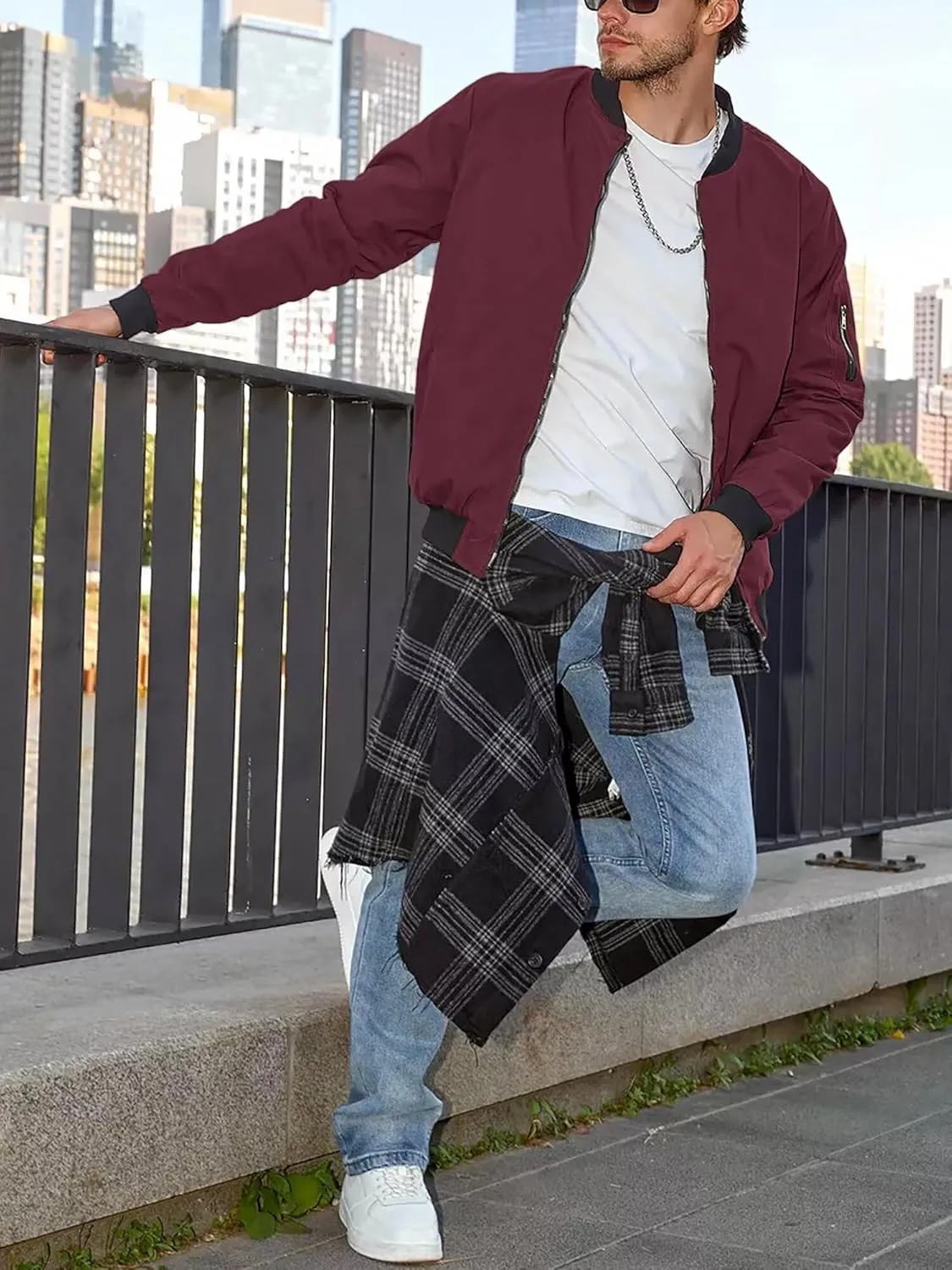 Men's Windbreaker Bomber Jackets Lightweight Water-Resistant Windproof Spring Fall Winter Stylish Jackets