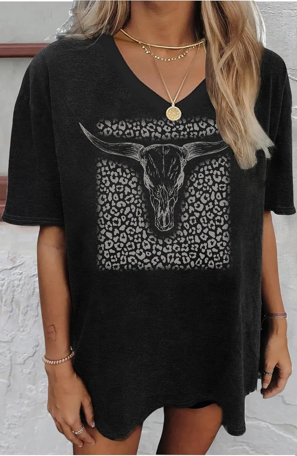 Oversized V Neck Shirts for Women Western Outfits Cowgirl Graphic Tshirts Coutnry Concert Nashville Tops Workout Clothes
